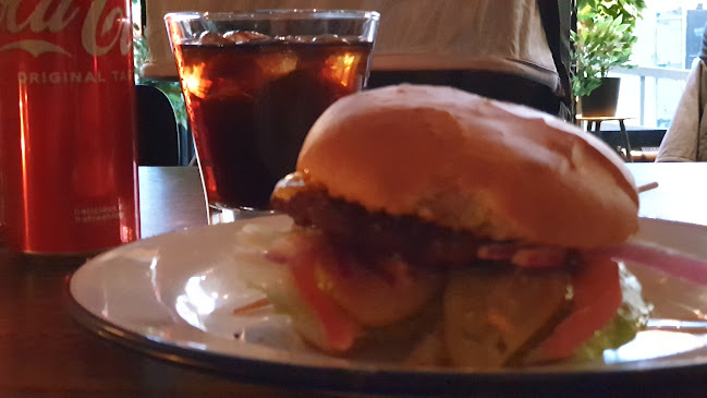 Bror - Gastronomi og hotellvirksomhet