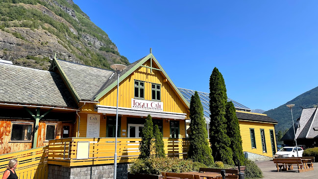 Opinii despre Flåm Bakeri în Flåm - Gastronomi og hotellvirksomhet