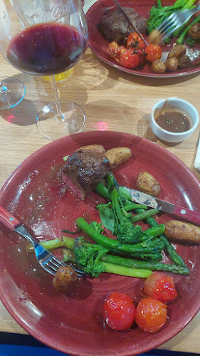 Opinii despre Heidi's Bier Bar Tønsberg în Tønsberg - Gastronomi og hotellvirksomhet