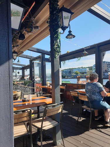 Opinii despre Heidi's Bier Bar Tønsberg în Tønsberg - Gastronomi og hotellvirksomhet