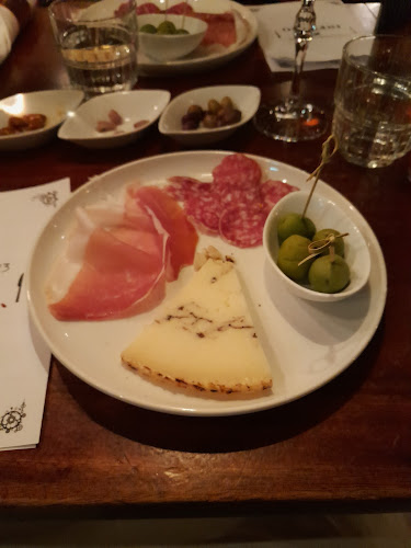 Casa Inferno - Gastronomi og hotellvirksomhet