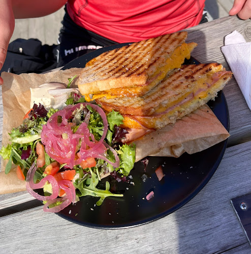 Ladekaia - Gastronomi og hotellvirksomhet