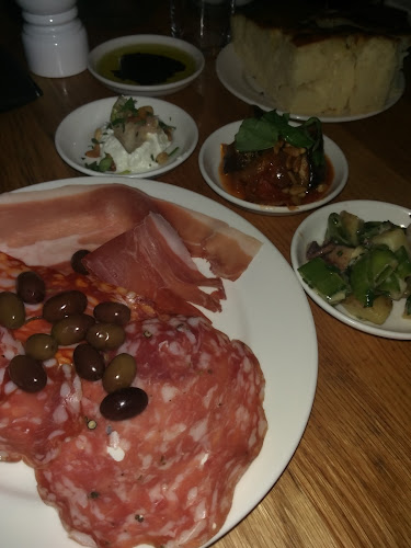 Trattoria Popolare - Gastronomi og hotellvirksomhet