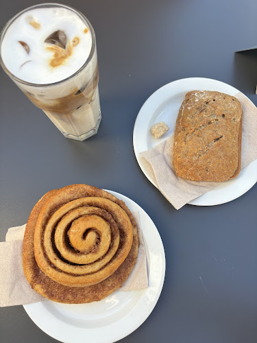 Opinii despre Kaffebrenneriet avd Aker Brygge în Oslo - Gastronomi og hotellvirksomhet