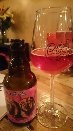 Øst - Gastronomi og hotellvirksomhet