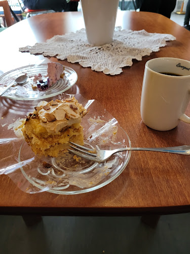 Fruene på torget - Gastronomi og hotellvirksomhet