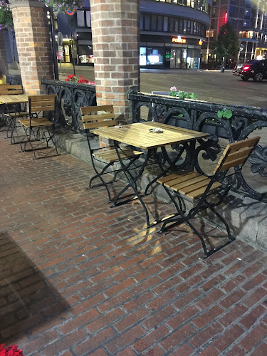 Dronningens Kebab - Gastronomi og hotellvirksomhet