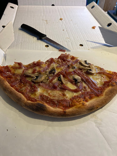 Pizza Roma - Gastronomi og hotellvirksomhet