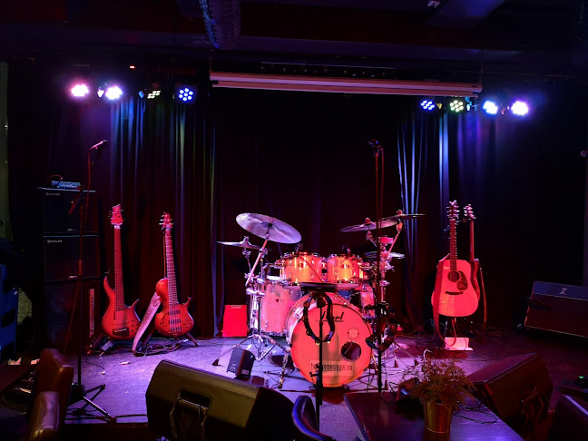 Baracoa Spiseri, Bar og Scene - Sandvika