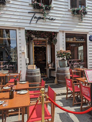 Taperia Tapas & Pinxos - Gastronomi og hotellvirksomhet
