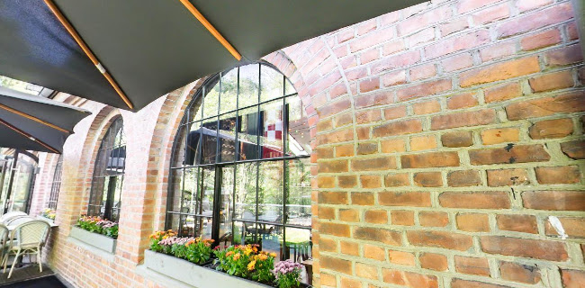 Villa Paradiso Tivoli (Lilleborg) - Gastronomi og hotellvirksomhet