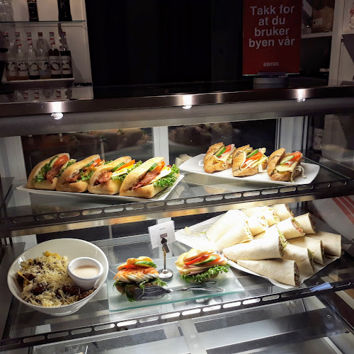 Centrum Kafe Kirkenes - Gastronomi og hotellvirksomhet