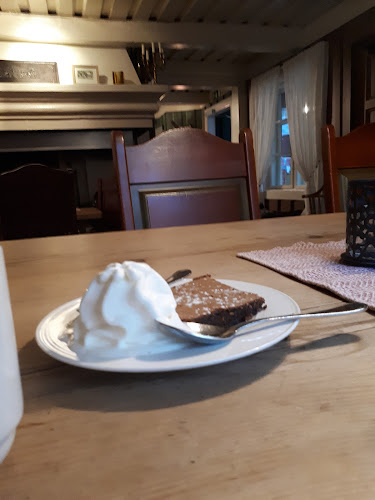 Opinii despre Gamle Eidsfos Kro în Eidsfoss - Gastronomi og hotellvirksomhet