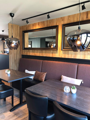 Comentarii opinii despre Mama Rosa Mo i Rana