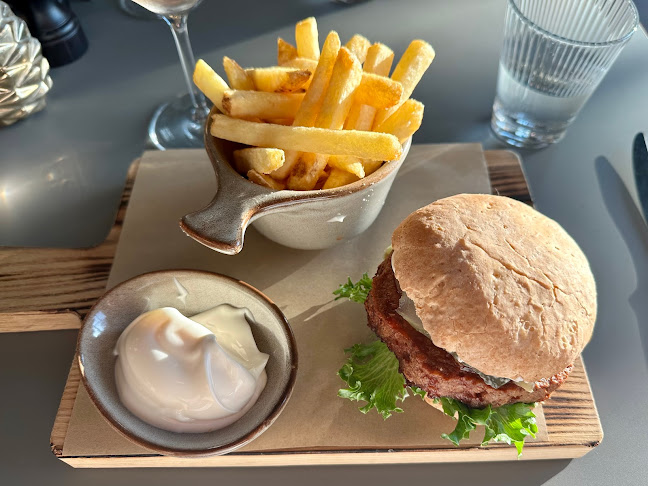 Comentarii opinii despre The Social Bar& Bistro