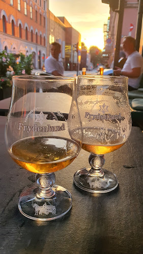 Opinii despre Mulligan’s Irish Pub în Oslo - Gastronomi og hotellvirksomhet