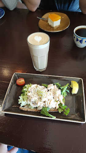 Opinii despre Henningsvær Lysstøperi og Cafe în Henningsvær - Gastronomi og hotellvirksomhet