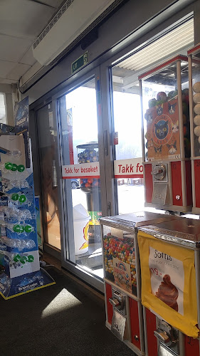 Opinii despre Melsom Pizza og Grill în Melsomvik - Gastronomi og hotellvirksomhet