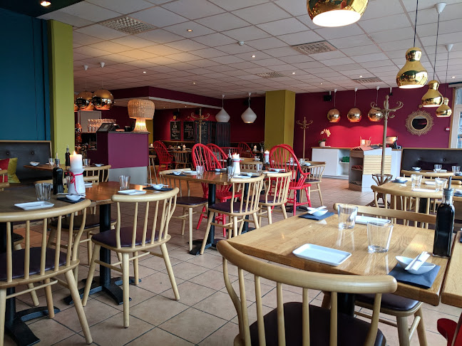 Rå Sushi & Bar - Gastronomi og hotellvirksomhet