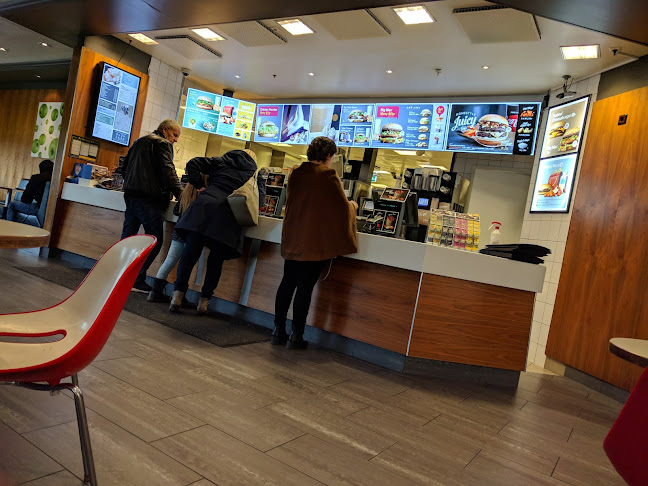 Comentarii opinii despre McDonald's Mosseporten