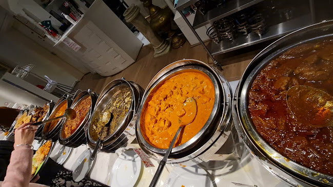 Opinii despre Shalimar Tandoori Restaurant în Oslo - Gastronomi og hotellvirksomhet