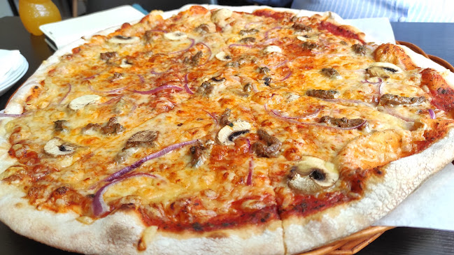 Opinii despre Lille Farsund AS în Farsund - Gastronomi og hotellvirksomhet