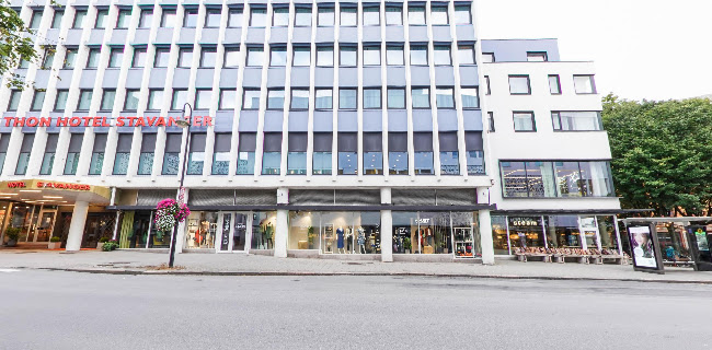 Opinii despre Starbucks Klubbgata în Stavanger - Gastronomi og hotellvirksomhet