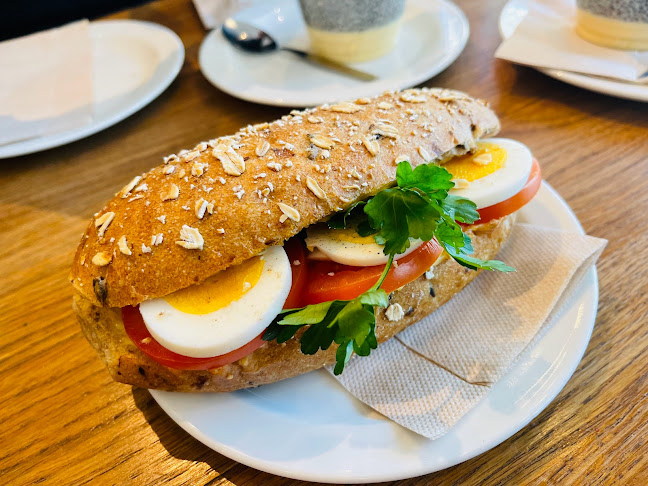 Opinii despre Kaffebrenneriet avd Bjørvika în Oslo - Gastronomi og hotellvirksomhet