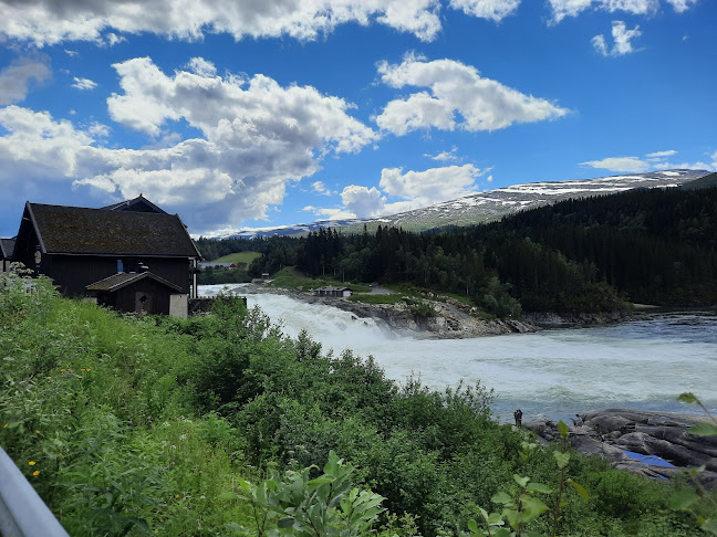 Opinii despre Laksforsen Turistcafe în Trofors - Gastronomi og hotellvirksomhet