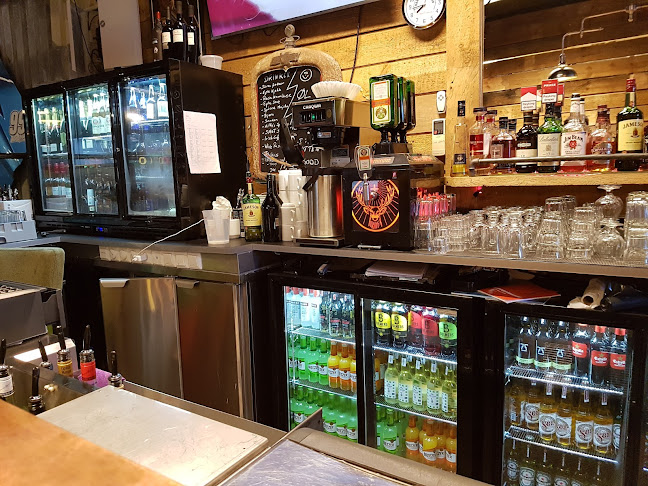 Fat Tire Garage - Gastronomi og hotellvirksomhet