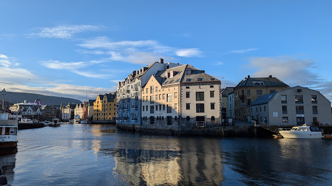 Sjøbua - Gastronomi og hotellvirksomhet