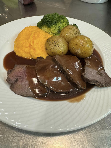 Laksforsen Turistcafe - Gastronomi og hotellvirksomhet