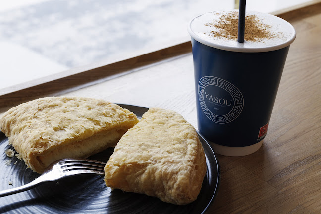 Yasou Gresk Bakeri & Kafe AS - Gastronomi og hotellvirksomhet