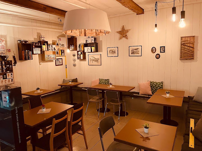 Kaf Kafe Bryggen - Gastronomi og hotellvirksomhet
