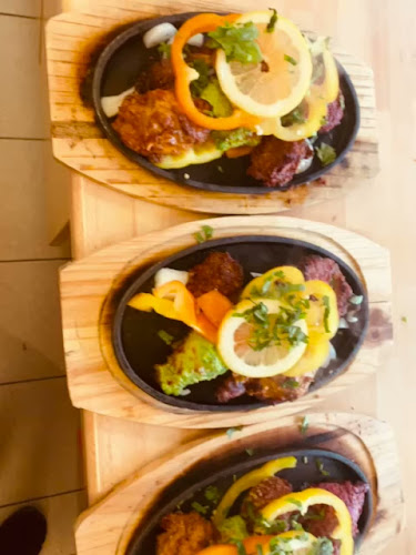 Hoels Veikjøkken.Pakistansk og norsk mat91591198