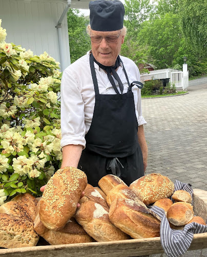 Øyvinds Microbakeri - Gastronomi og hotellvirksomhet