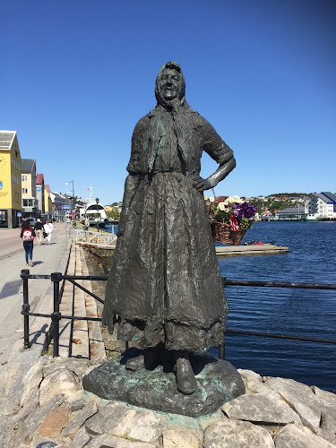 Mætt & Go Eteri og Landhandleri - Gastronomi og hotellvirksomhet