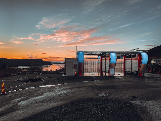 Slyngstadvegen 6, 6264 Tennfjord