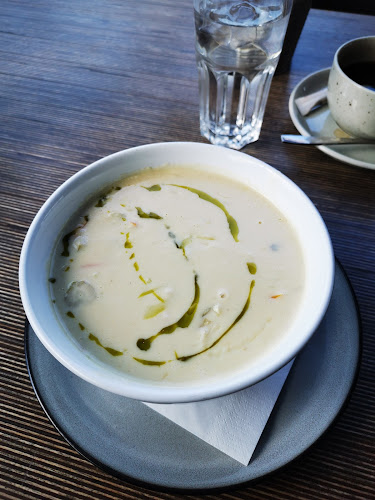 MM Café & Bar - Gastronomi og hotellvirksomhet