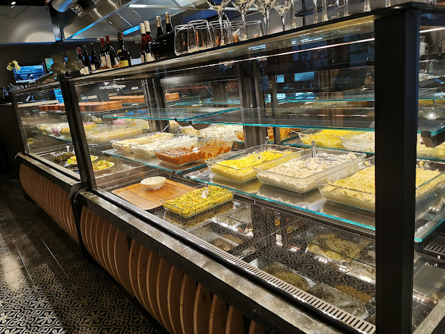 Meze Restaurant - Gastronomi og hotellvirksomhet