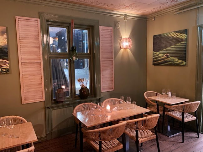 Lille Saigon1 Lillo Gård / Storo - Gastronomi og hotellvirksomhet