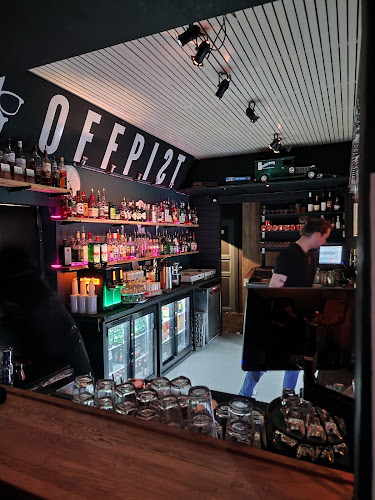 Off Pist Lounge - Gastronomi og hotellvirksomhet