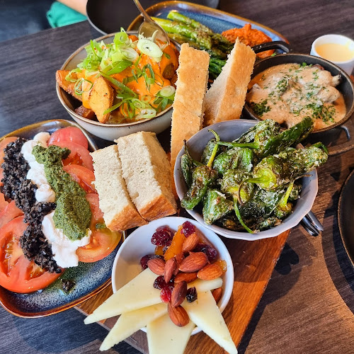 Le Monde Tapas - Gastronomi og hotellvirksomhet