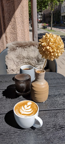 Comentarii opinii despre Magnat Kaffehus