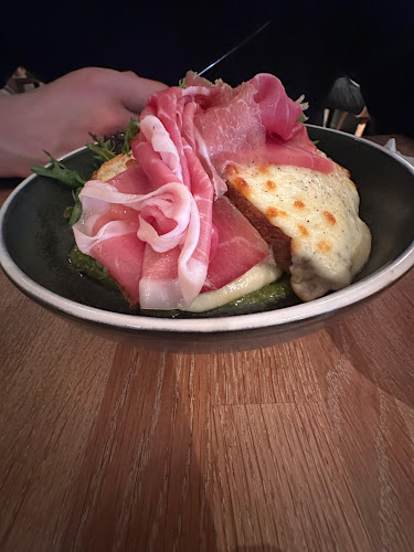 Opinii despre Lille Marked în Florø - Gastronomi og hotellvirksomhet