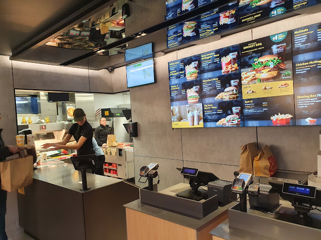 Opinii despre McDonald's Gaustad în Oslo - Gastronomi og hotellvirksomhet