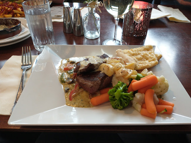 Viva Napoli AS - Gastronomi og hotellvirksomhet