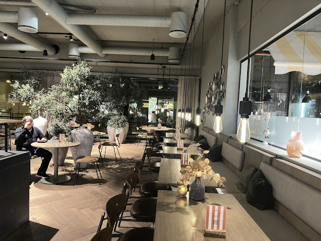 Sirkus Renaa Lagårdsveien - Gastronomi og hotellvirksomhet