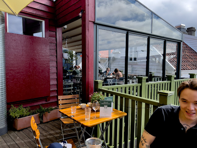 MM Café & Bar - Gastronomi og hotellvirksomhet