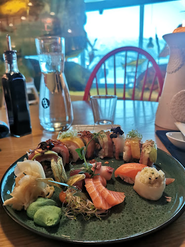Rå Sushi & Bar - Gastronomi og hotellvirksomhet